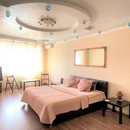 Luxcityapart On Olievskaya Kiev Buitenkant foto