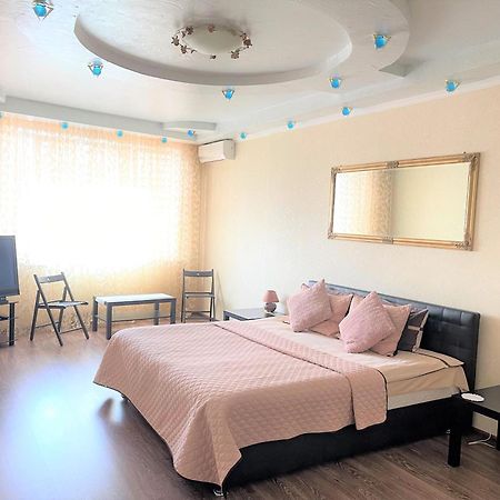 Luxcityapart On Olievskaya Kiev Buitenkant foto